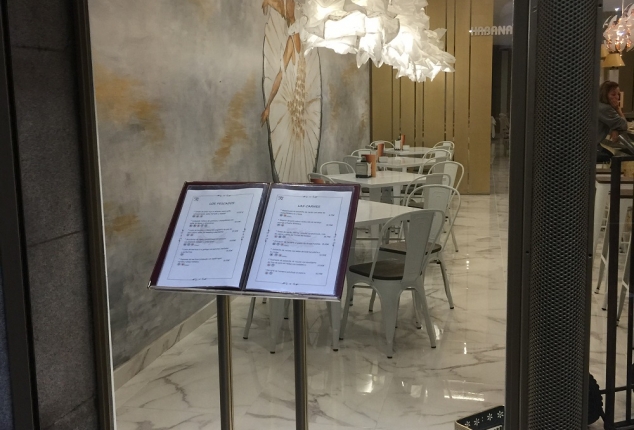 Reforma e interiorismo de Restaurante Habana 83 en Ourense